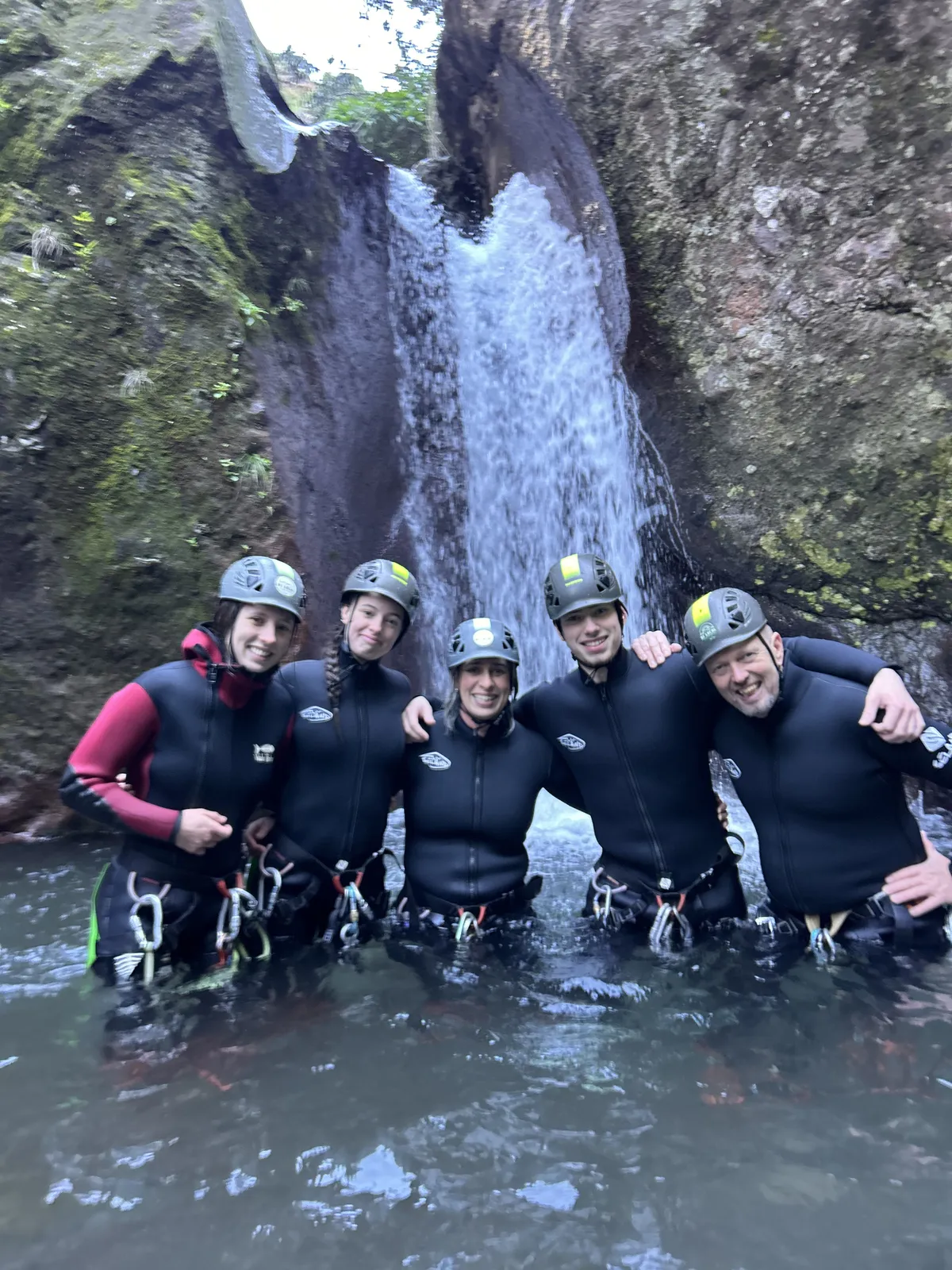 Actief bezig zijn en grenzen verleggen tijdens canyoning
